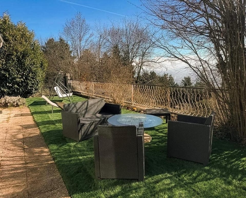 Les Crins Du Bonheur Bed and Breakfast in Saint-Étienne