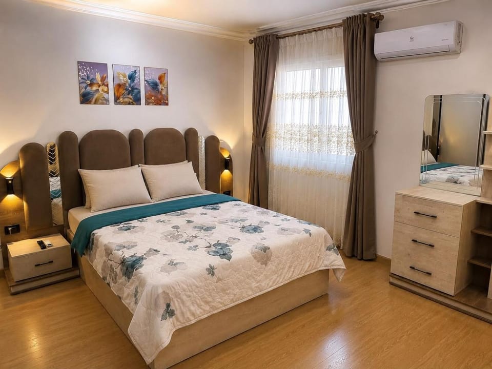 Three Bedroom Hotel suite close rehab Apartment in New Cairo City
