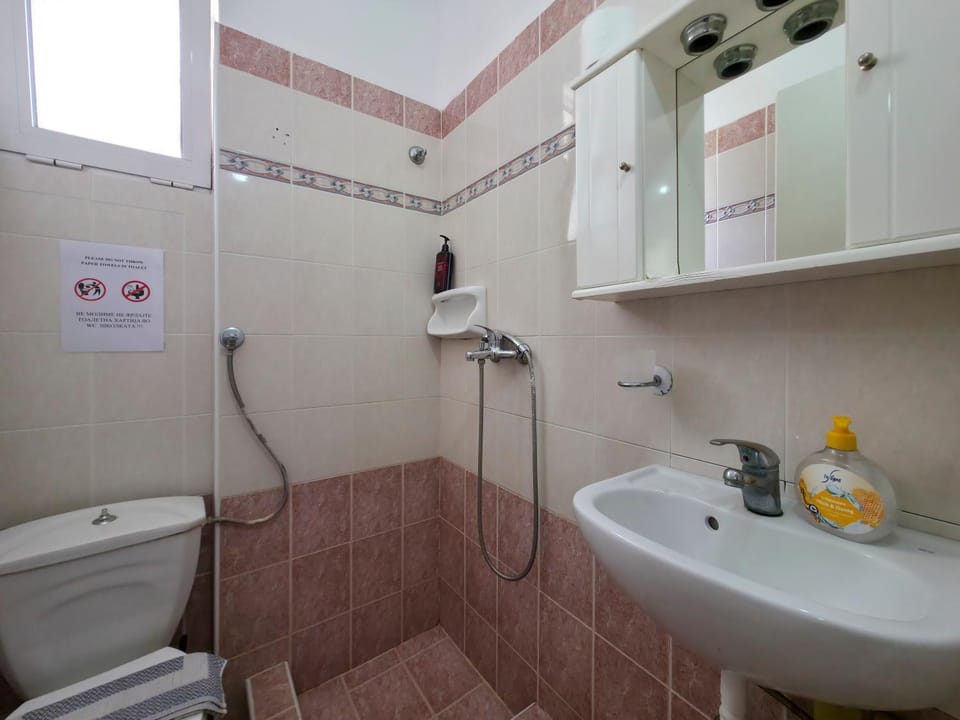 Shower, Toilet, Bathroom