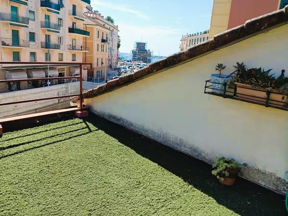 Property building, Day, City view