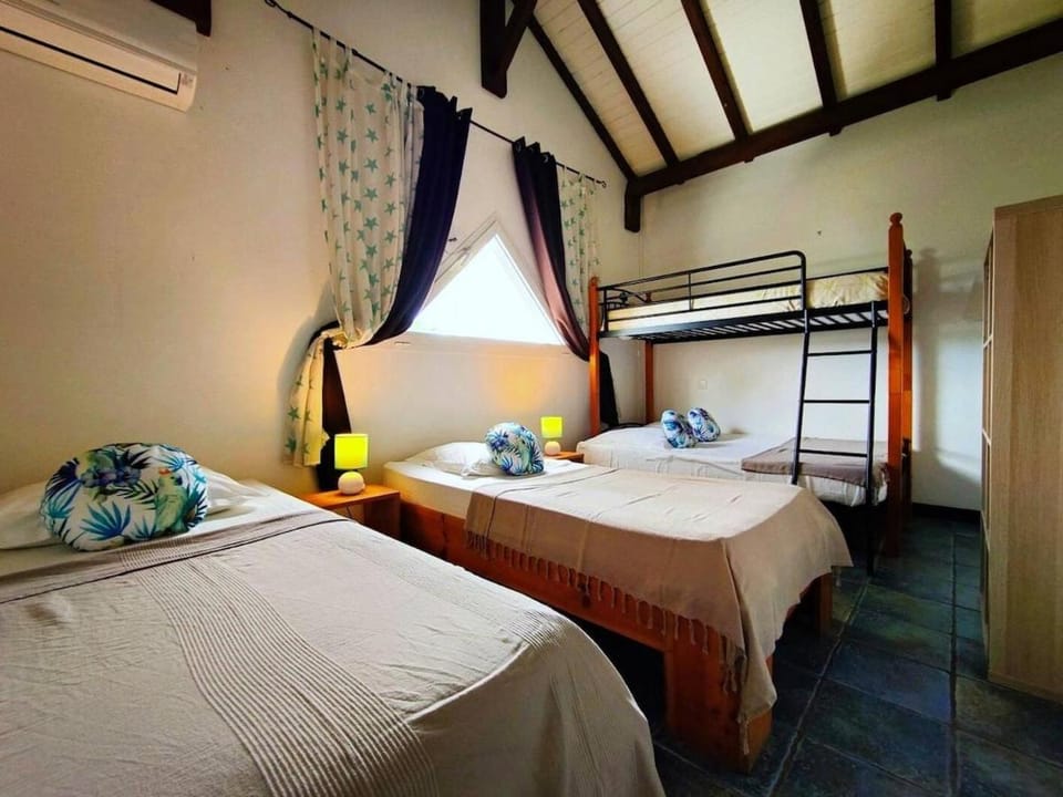 Bed, Bedroom, bunk bed