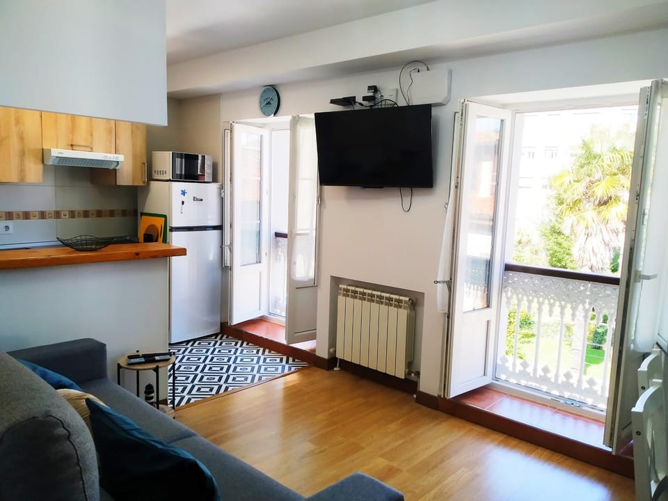 LA CASINA DE HUGO AZUL centro Luanco Apartment in Luanco