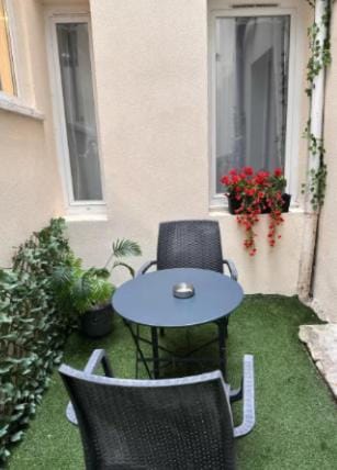 Appart au calme avec cour avec 1 siège massant! Apartment in Nancy