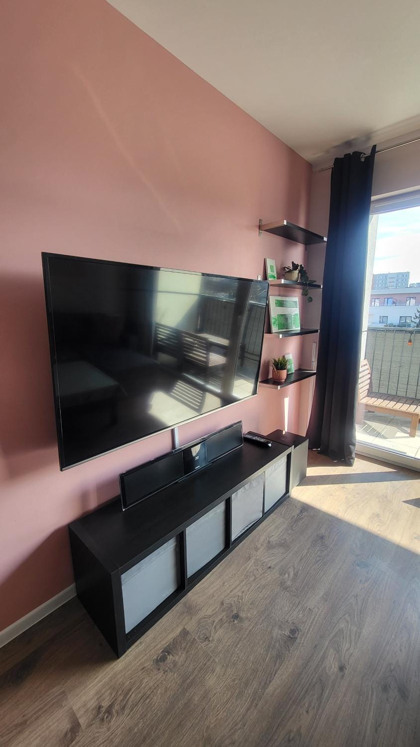 Apartament Rzeczańska Poznań, 50m2, dwie sypialnie z salonem i aneksem kuchennym, balkon, parking podziemny, czwarte piętro, winda, nowy blok Apartment in Poznan