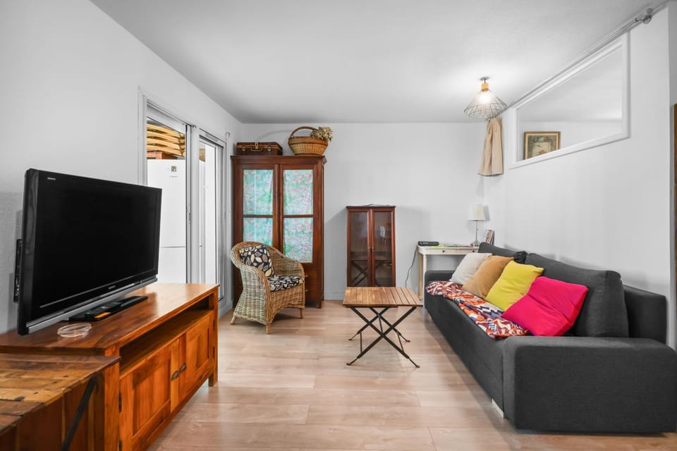 Property building, Living room