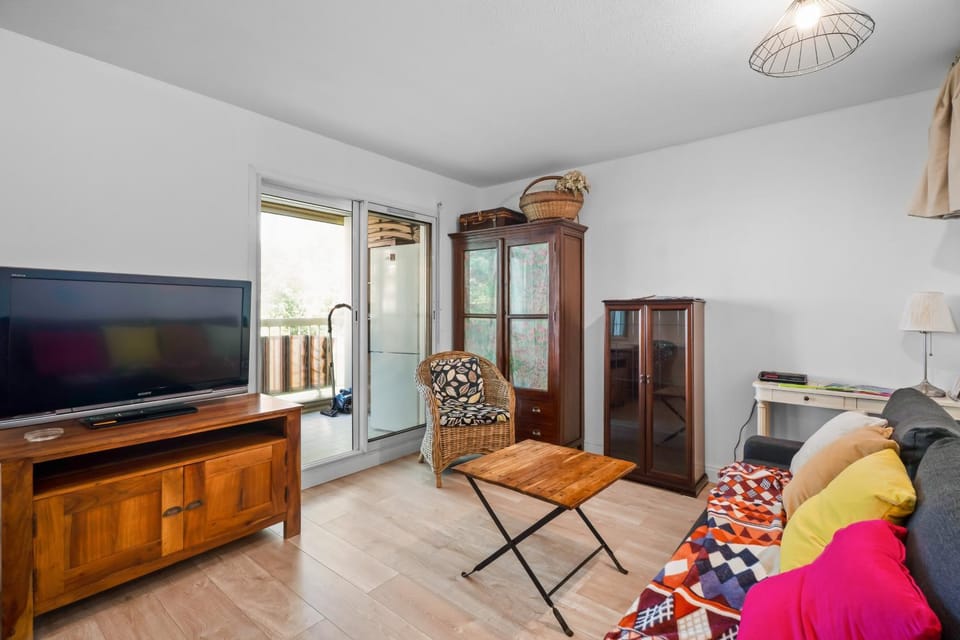 Beau T3 dans domaine arborée Apartment in Six-Fours-les-Plages
