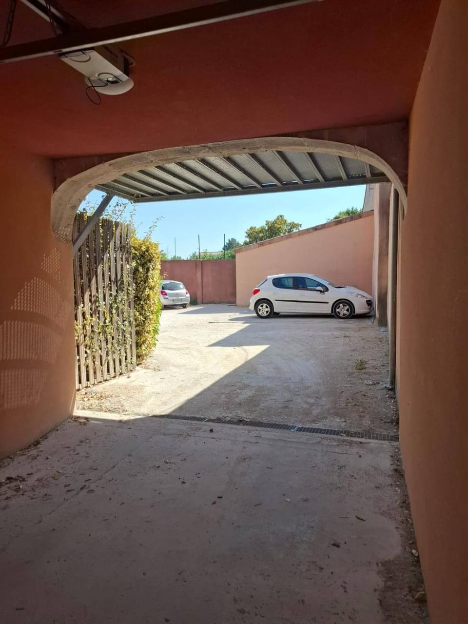Facade/entrance