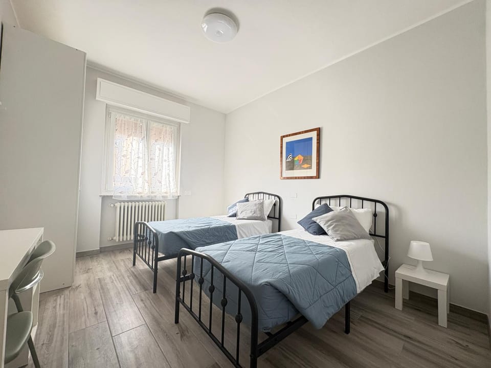 Bed, Bedroom, locker