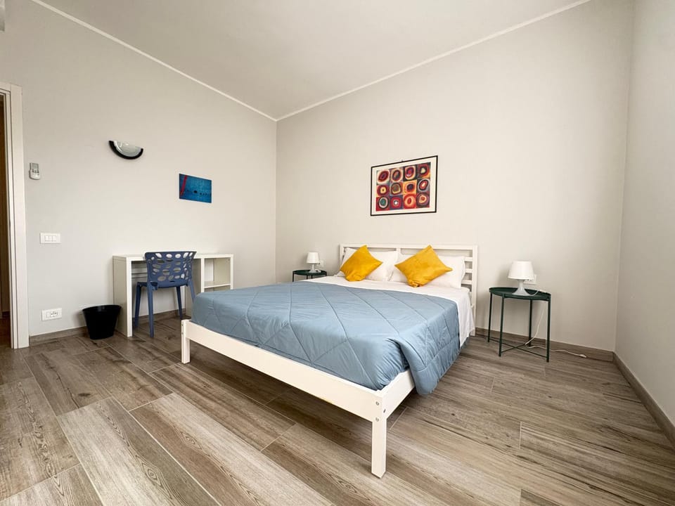 Bed, Bedroom, locker