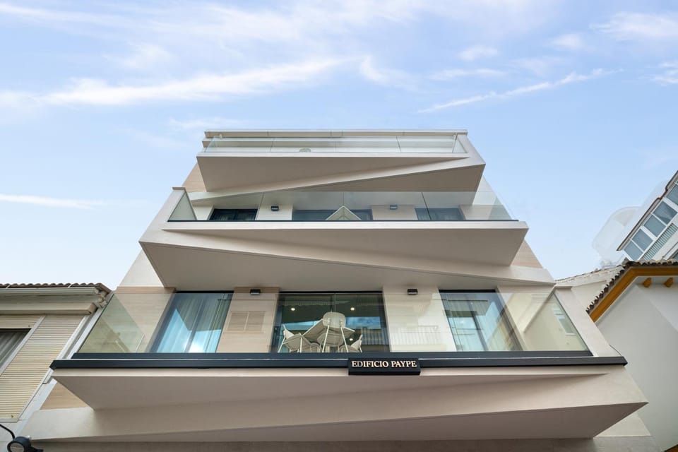 Property building, Facade/entrance