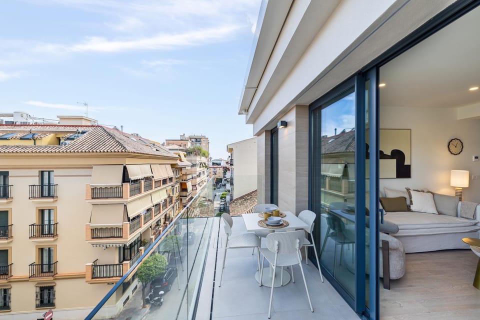 Balcony/Terrace, City view
