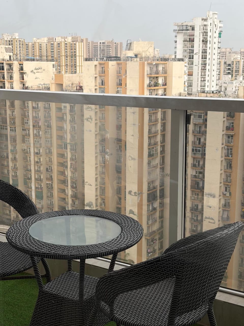 Luxurious 1BHK with Balcony Garden & City View Apartment in Noida