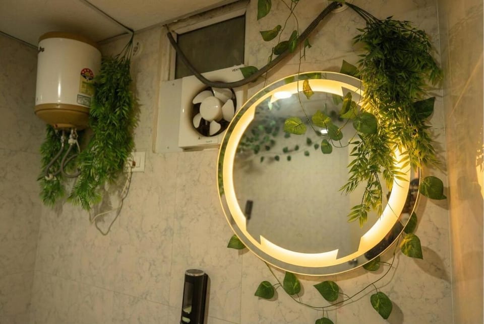 Luxurious 1BHK with Balcony Garden & City View Apartment in Noida