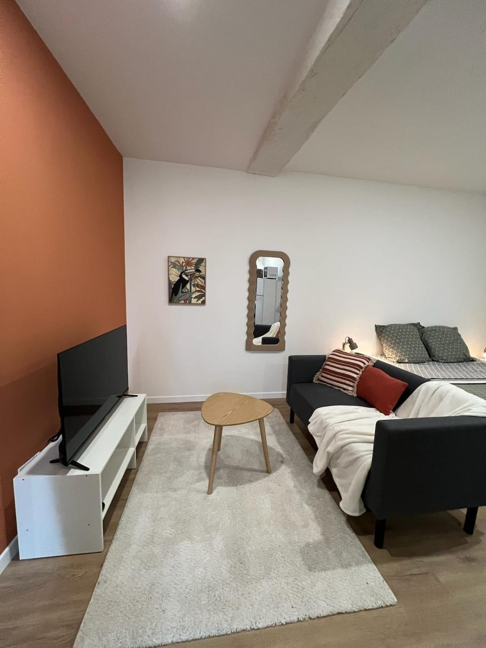 TV and multimedia, Living room, Seating area