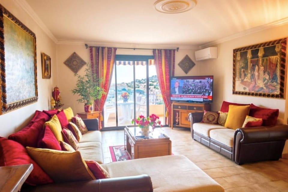 Large bright apartment with balcony and sea view Apartment in Ajaccio