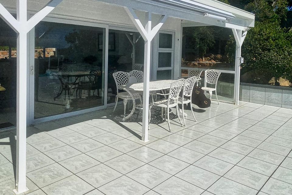Patio, Garden, Dining area