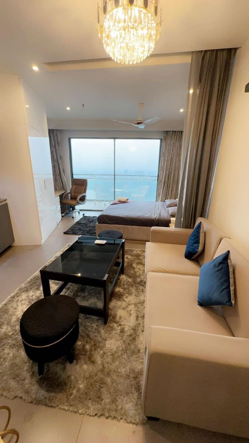 Four Heart Stays Apartment in Noida