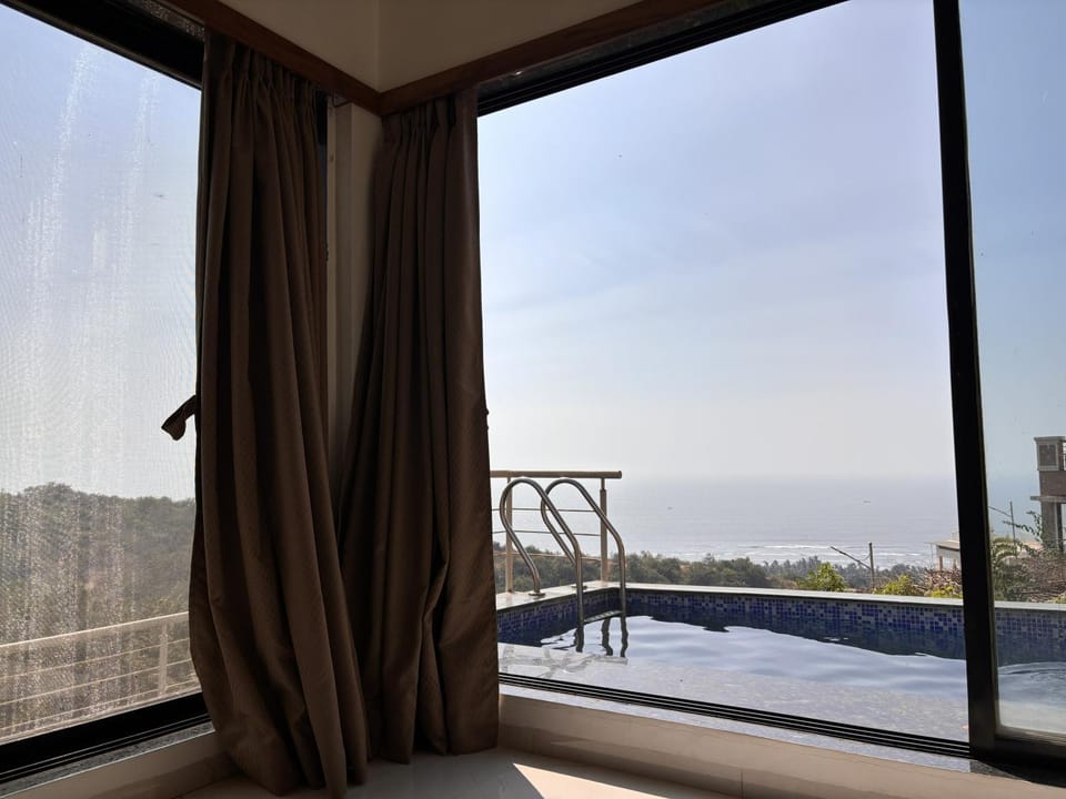 Balcony/Terrace, Pool view, Swimming pool