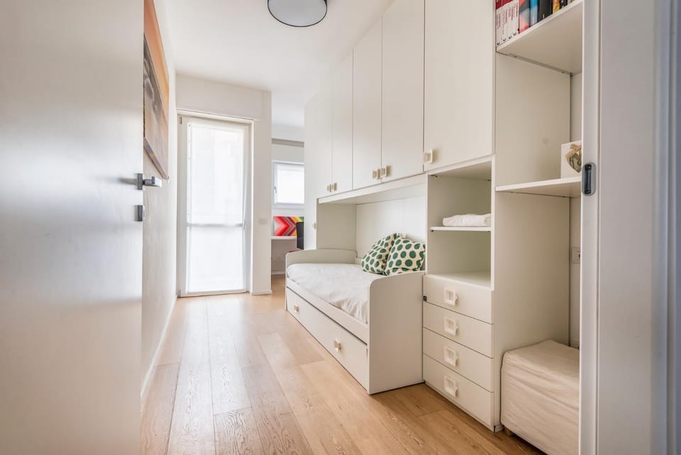 Bedroom, wardrobe