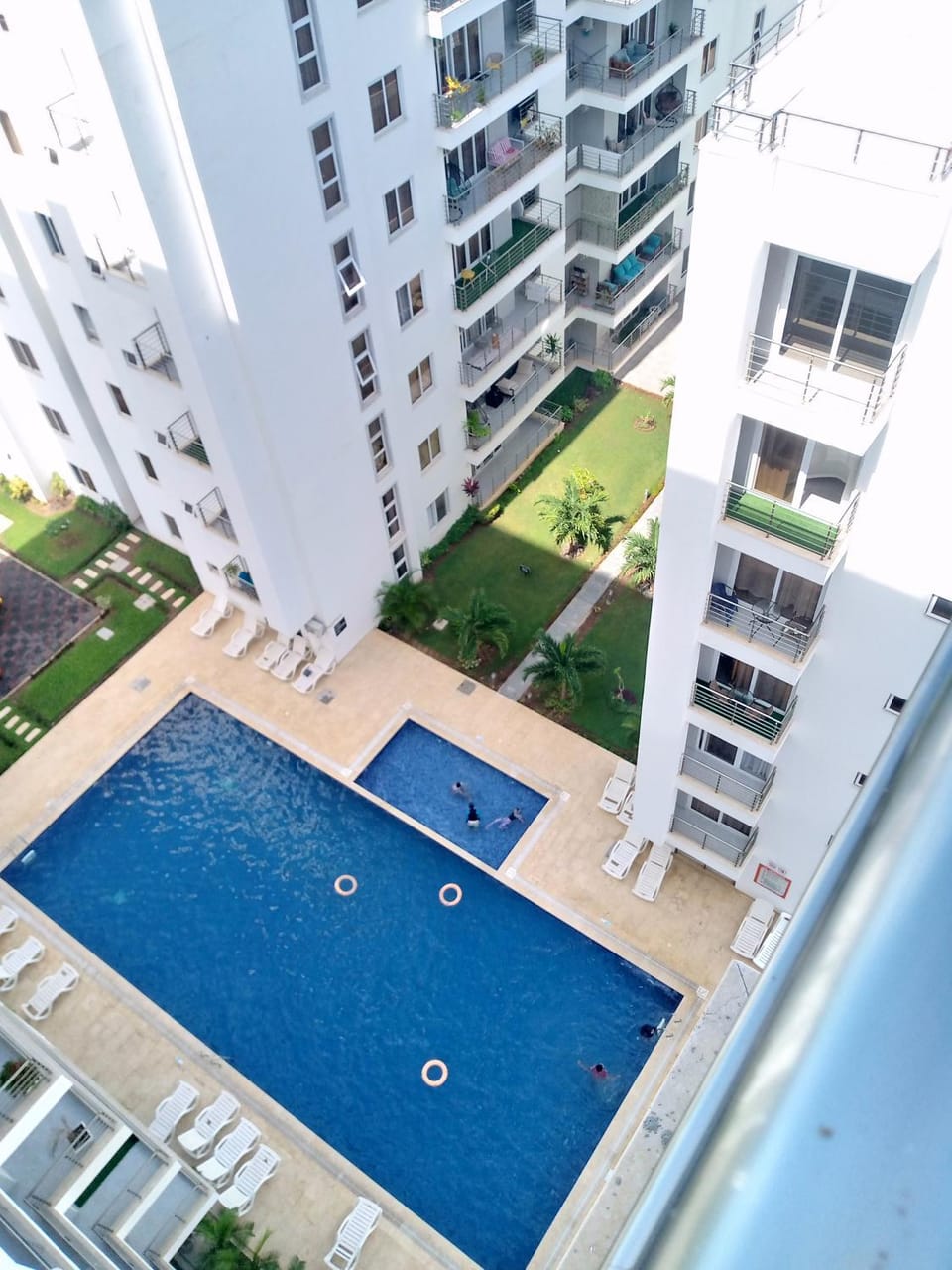 Property building, Day, Bird's eye view, Pool view, Swimming pool, sunbed