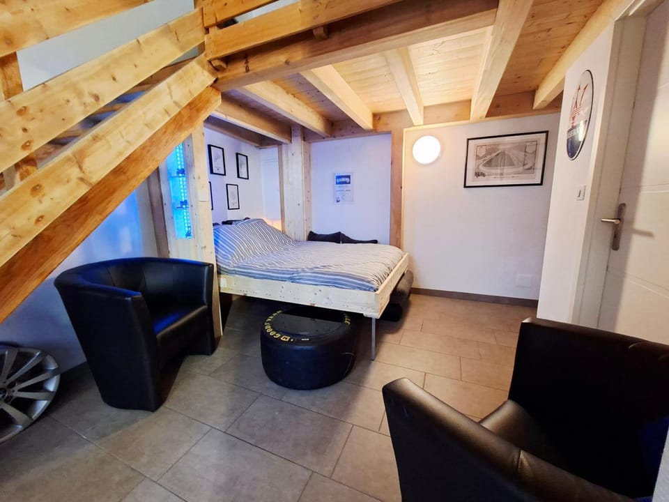 Bed, Living room, Bedroom