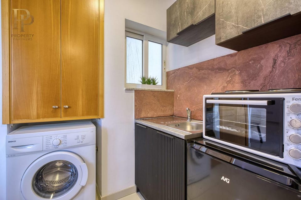 Studio in Sliema's perfect spot walk to sea Apartment in Sliema