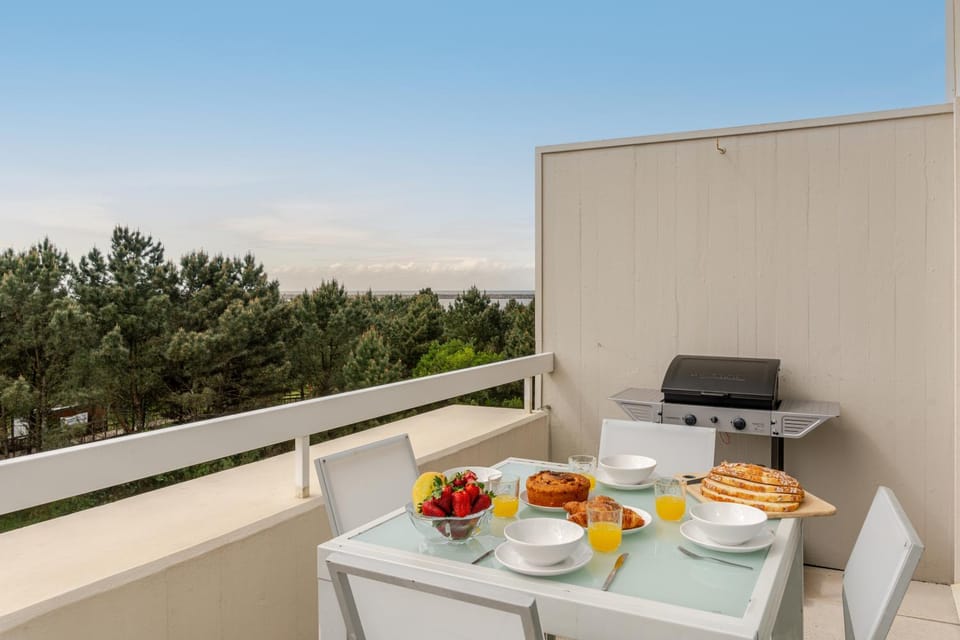 BBQ facilities, Balcony/Terrace, Dining area