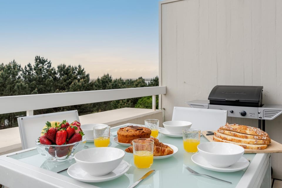 BBQ facilities, Balcony/Terrace, Dining area