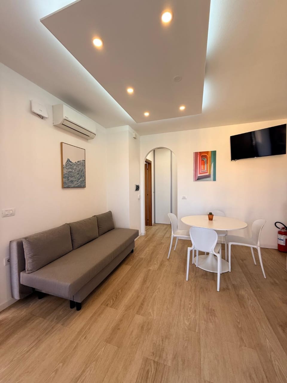 TV and multimedia, Living room, air conditioner