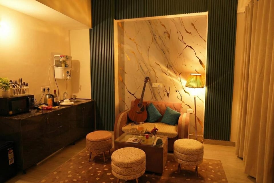 Spectrum Mall 1BHK Balcony Suite Apartment in Noida
