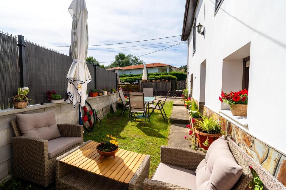 Cozy House a step away from Cudillero House in Asturias