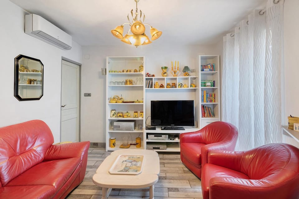 Property building, Living room