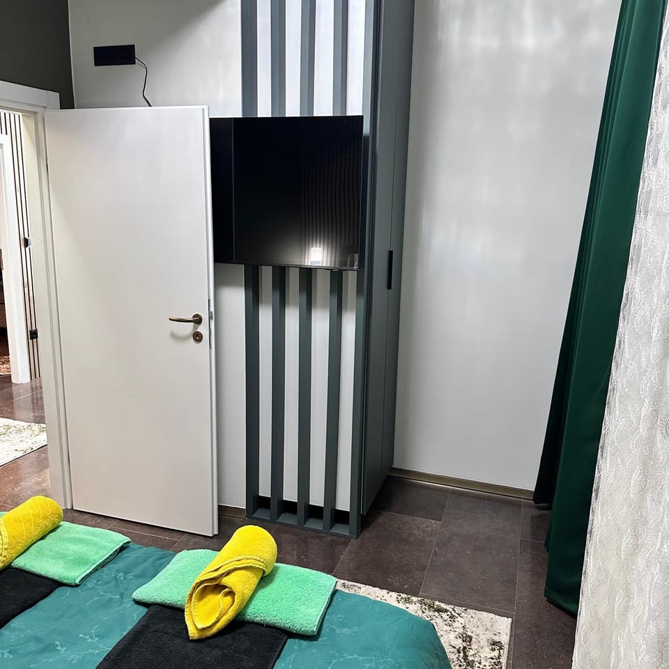 Bed, Bedroom, wardrobe