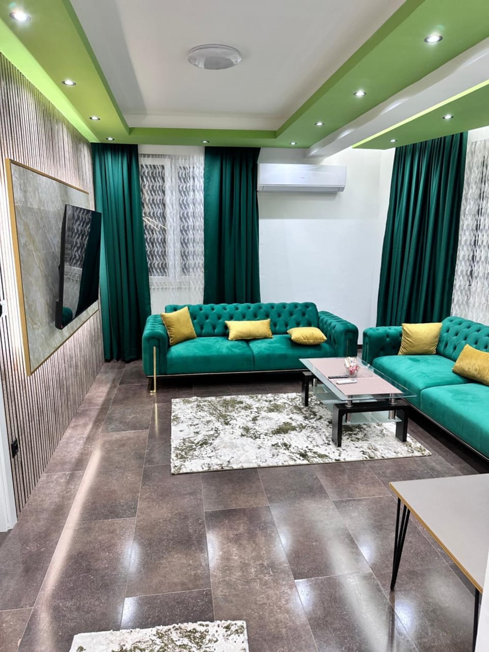 Living room, air conditioner