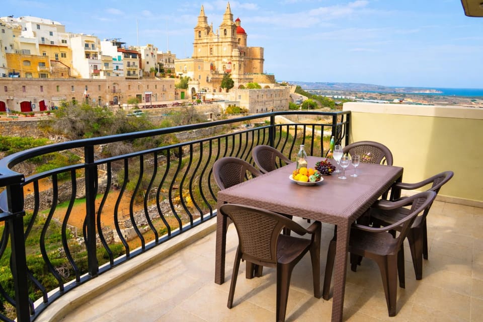 Property building, Patio, Day, Natural landscape, View (from property/room), Balcony/Terrace, Dining area, City view, Sea view