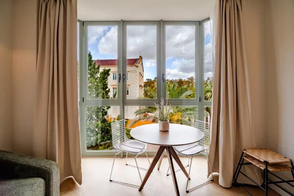View (from property/room), Living room, Dining area