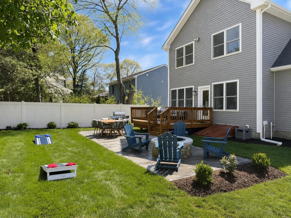 NEW Modern Coastal Stay - Private Beach Access Villa in North Kingstown