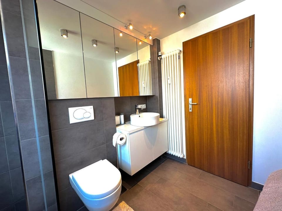 Bathroom, Living room