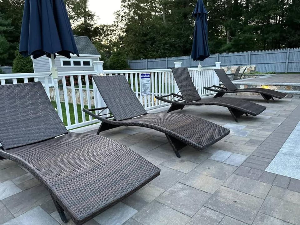 Beachside family POOLSPAOPEN20thAPril House in Centerville