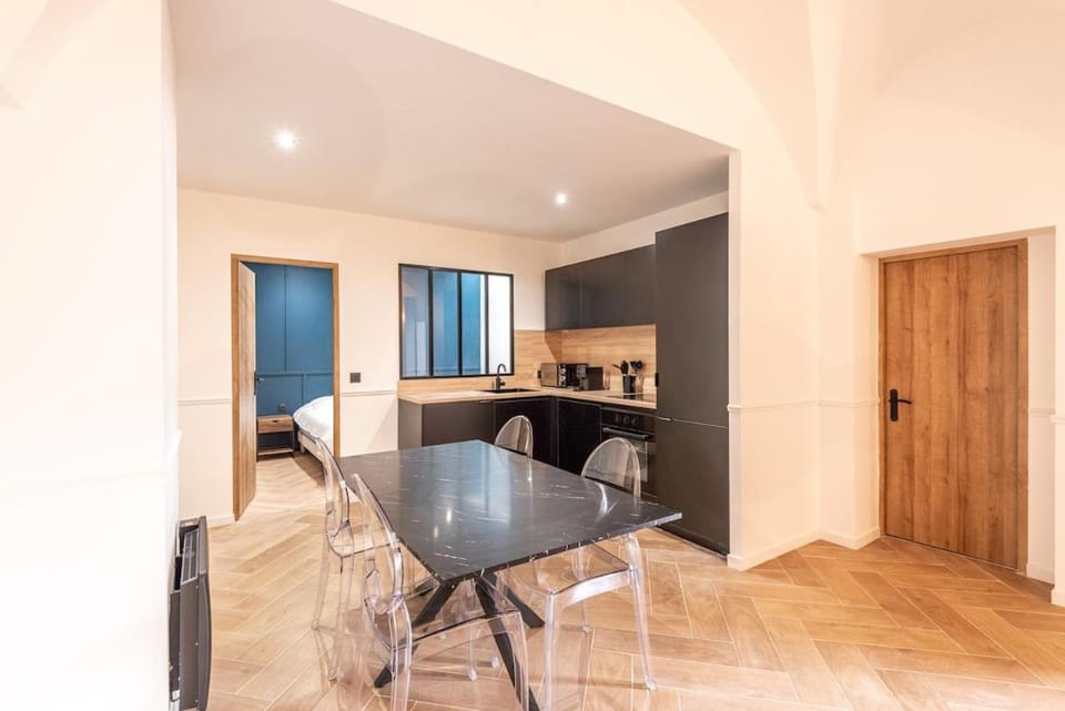 T2 d'exception au Château de Fonbonne Apartment in Évian-les-Bains