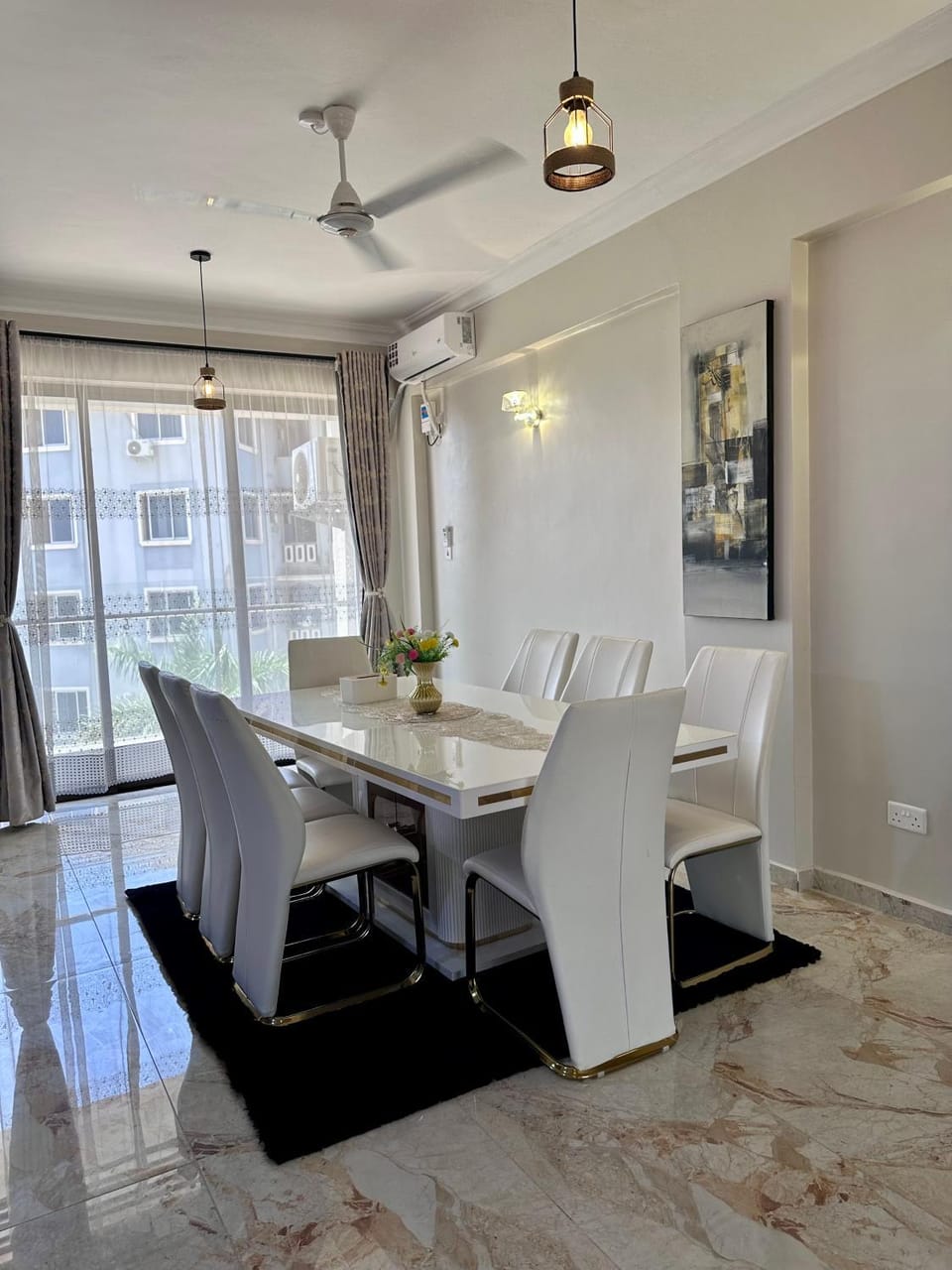 Seating area, fireplace