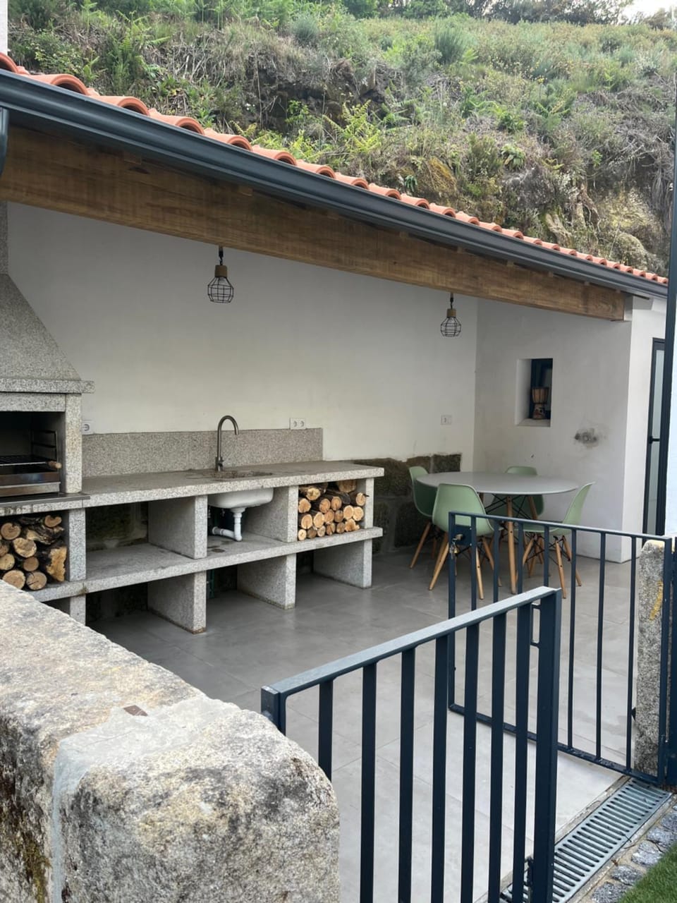BBQ facilities, Balcony/Terrace, Dining area