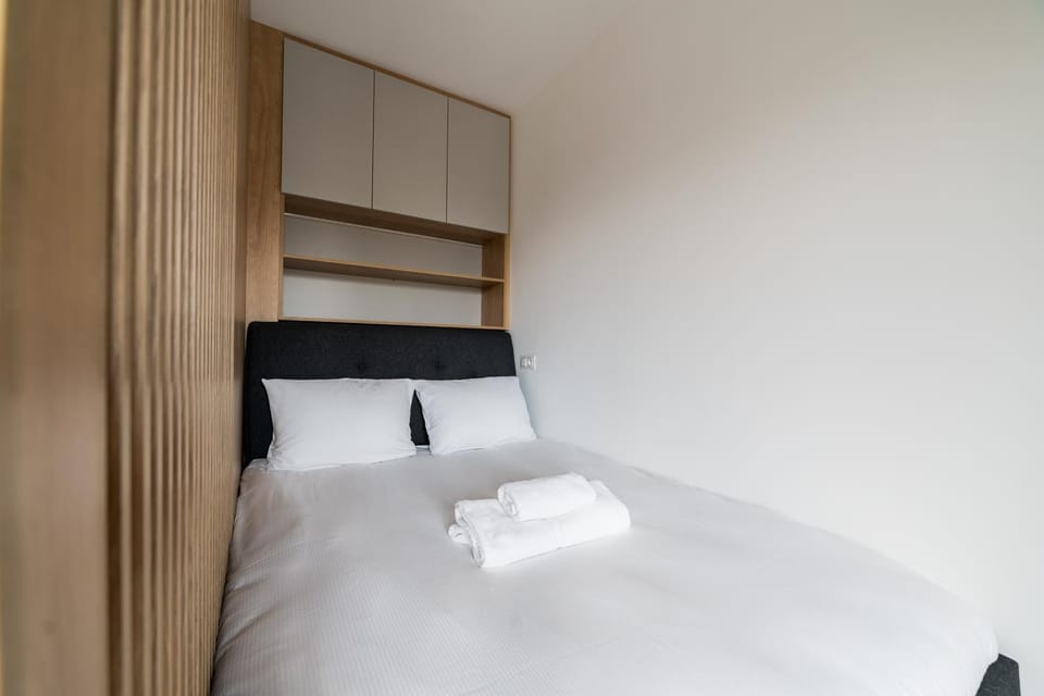 Bed, Photo of the whole room, Bedroom, towels, wardrobe