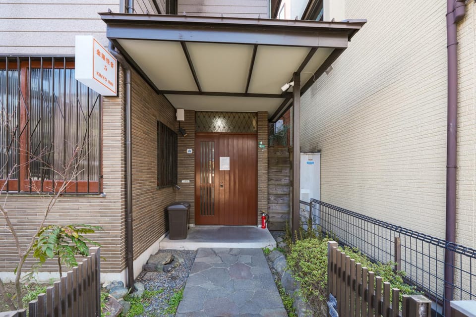 Property building, Facade/entrance, Spring, Day