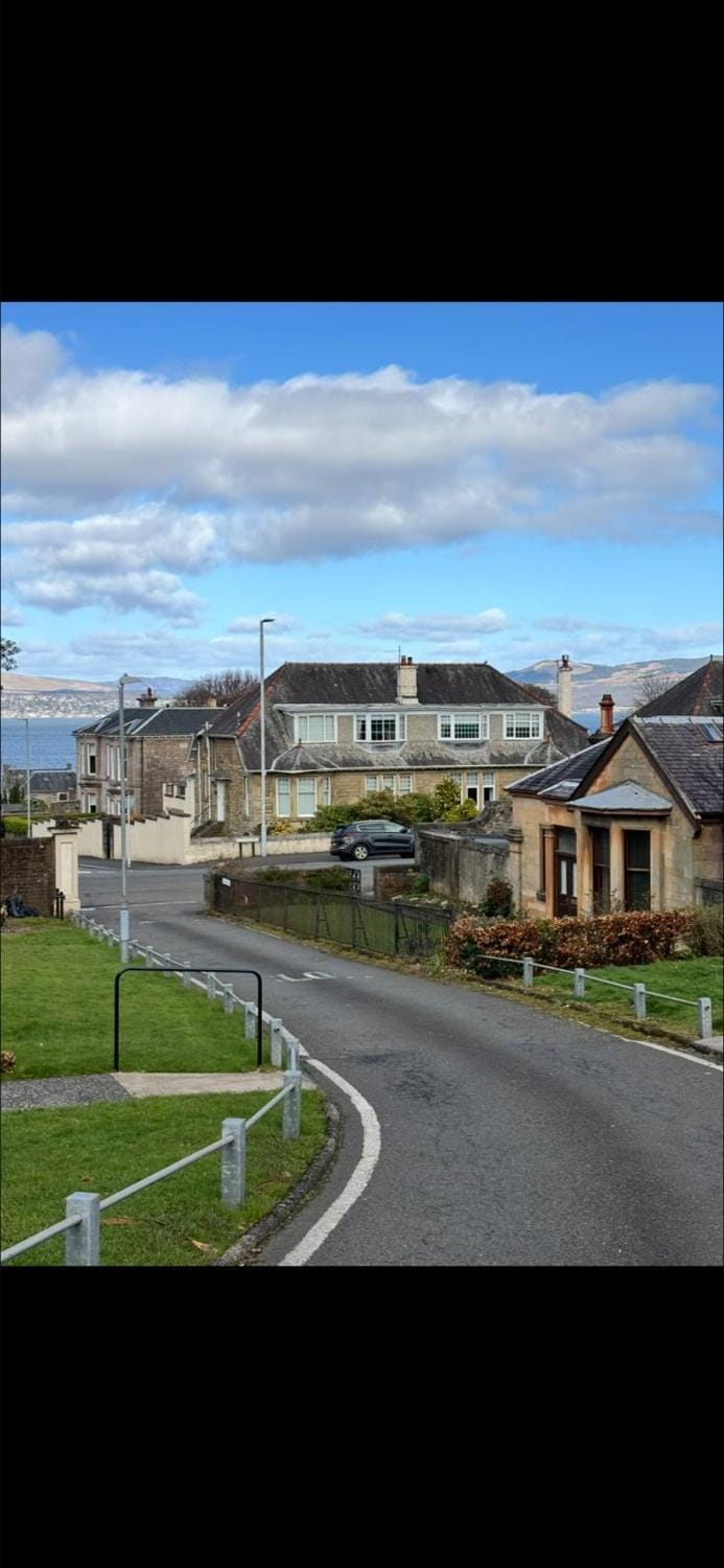 Dove Cottage Apartment in Greenock