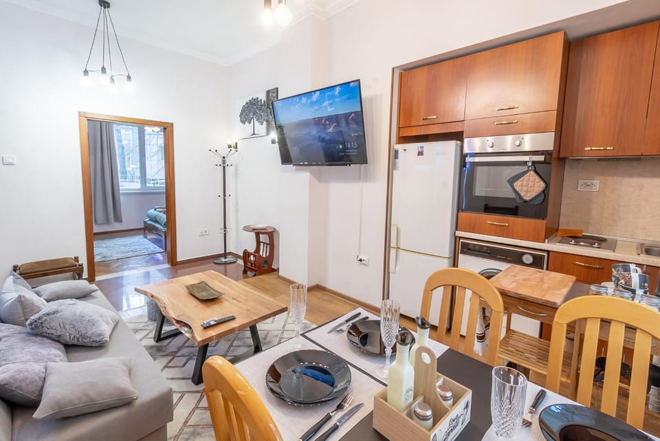 TV and multimedia, Living room, Dining area
