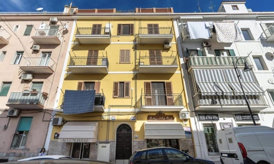 Property building, Location
