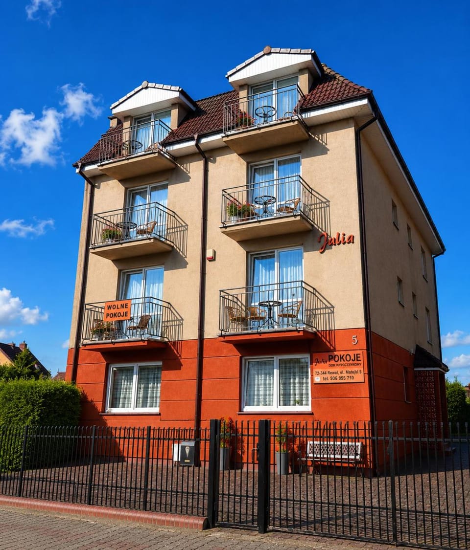 Property building, Day