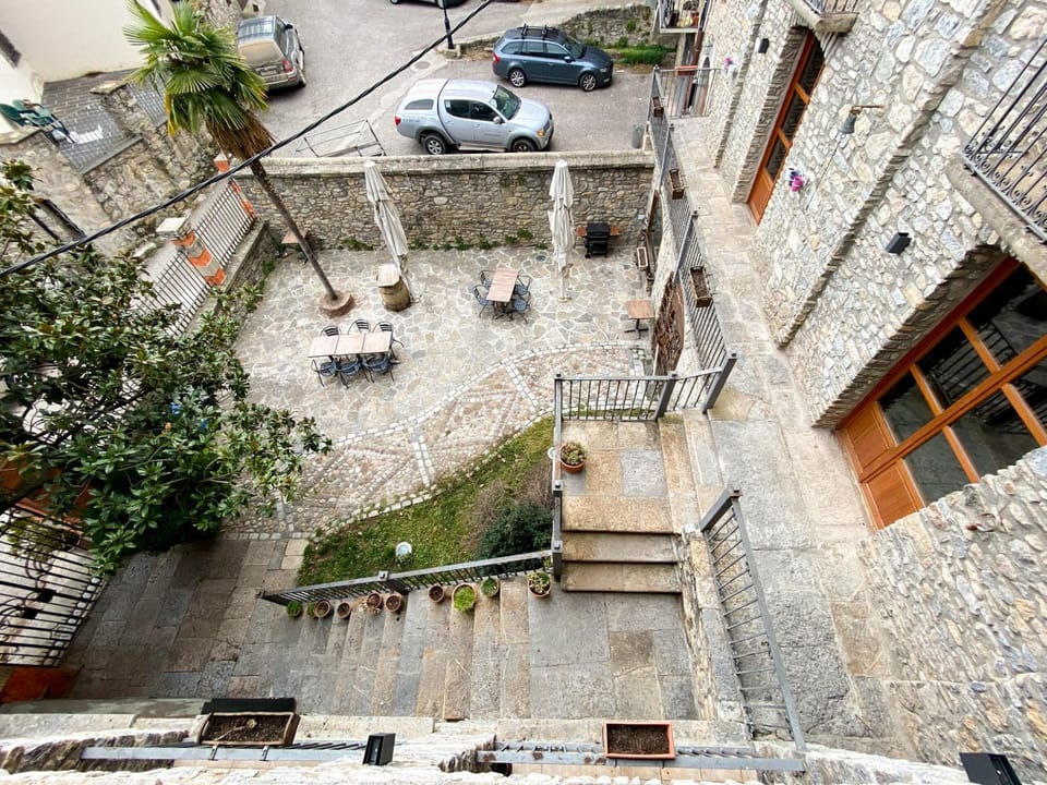 Patio, Street view