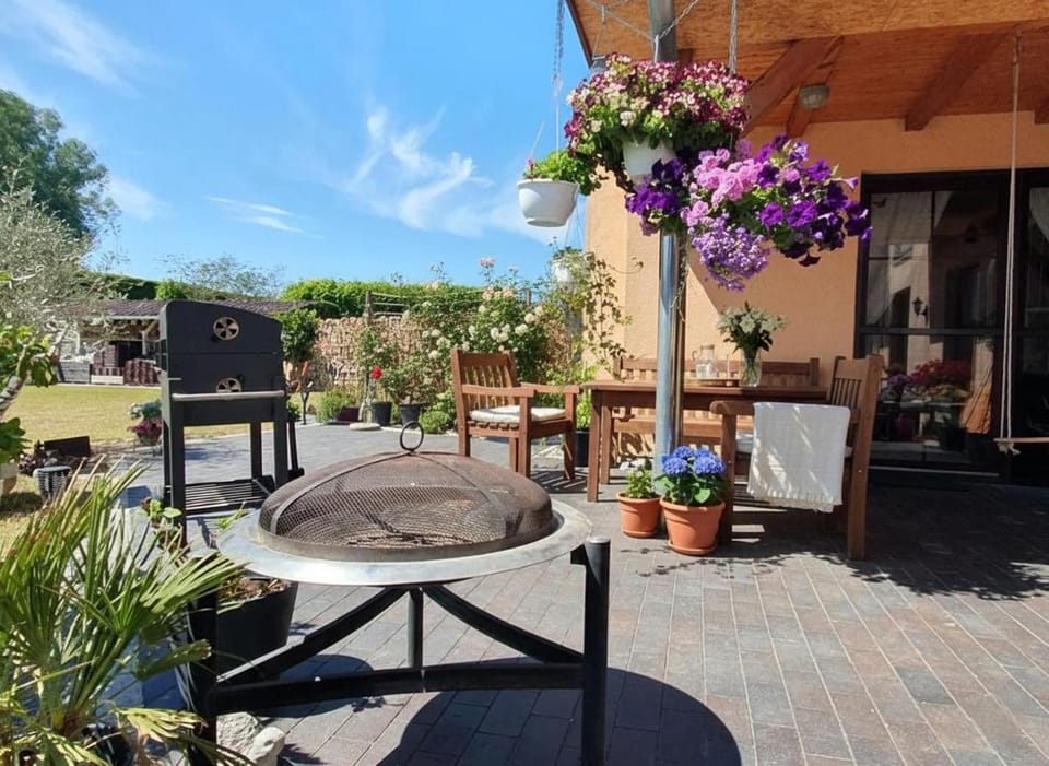 Garden, Balcony/Terrace, Dining area
